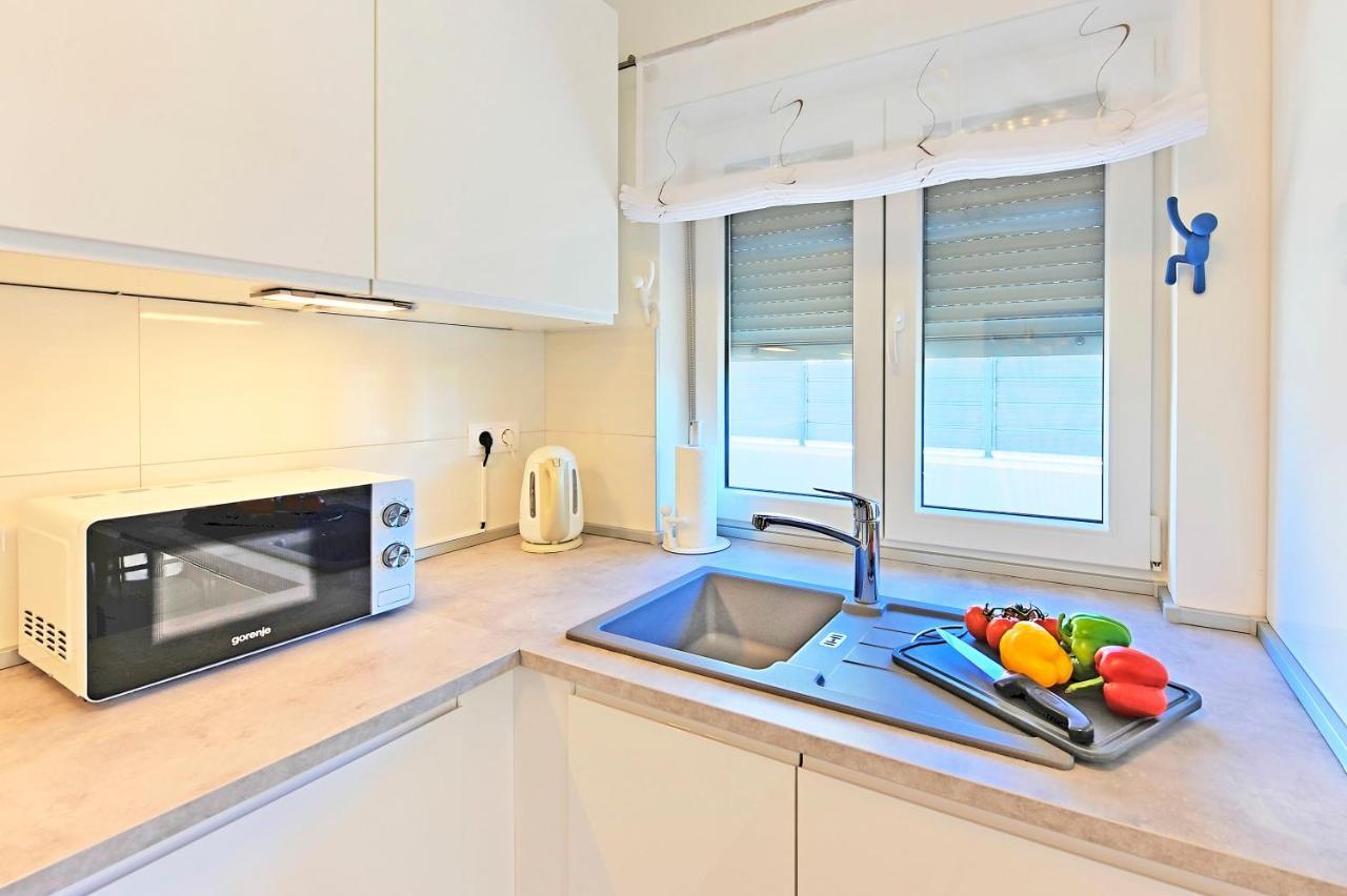 Casa Tara Three-Bedroom Holiday Home Pula Eksteriør billede